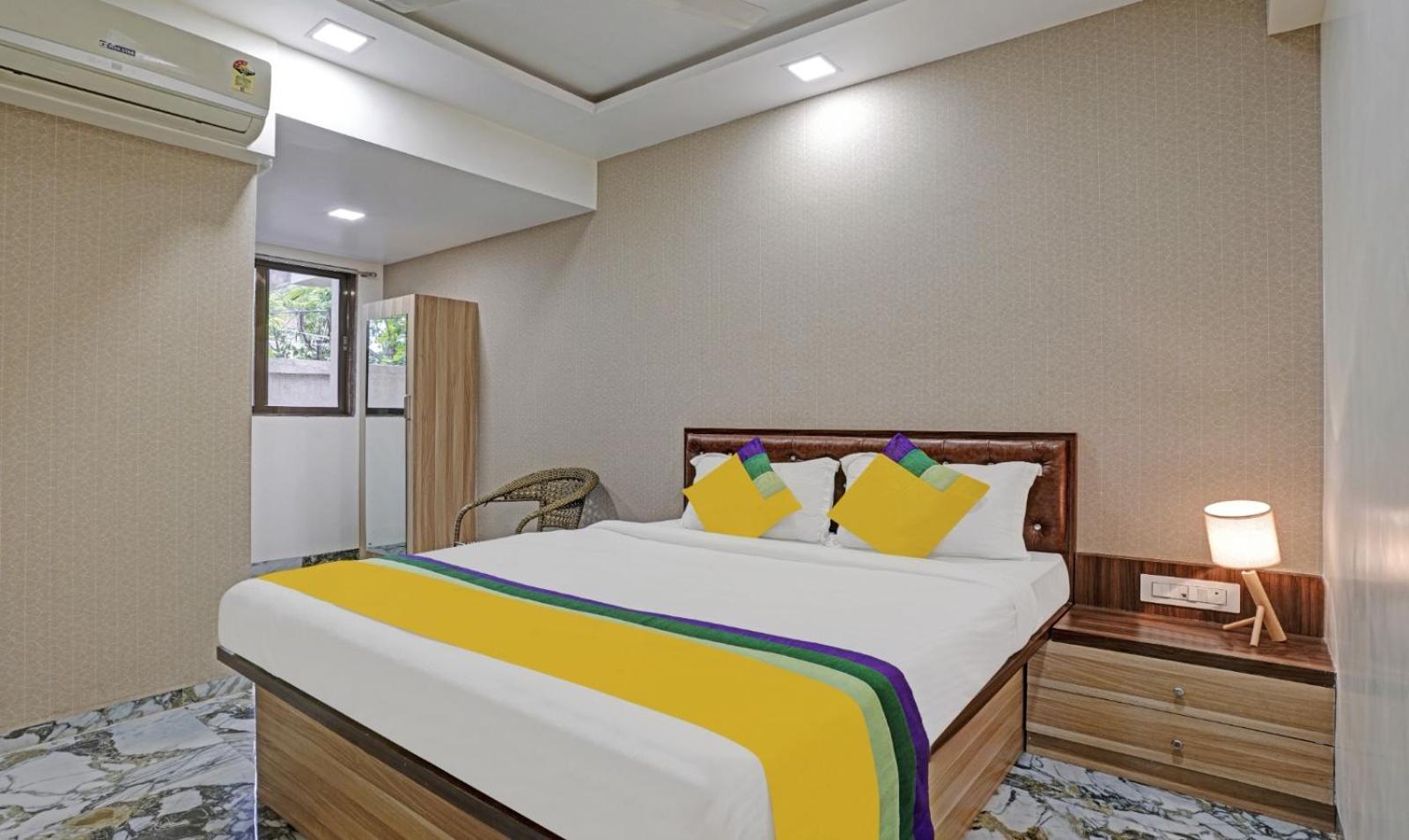 Glitz Hotels Golden Birds - Mahape, Наві-Мумбаї Екстер'єр фото